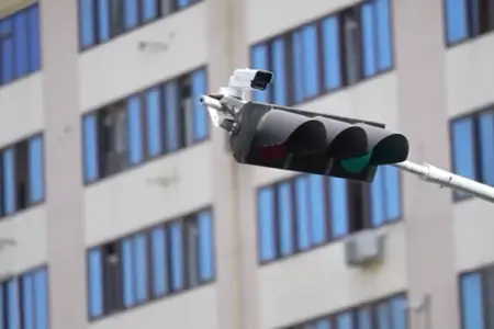 Bakıda ilk dəfə "ağıllı svetoforlar" quraşdırılıb