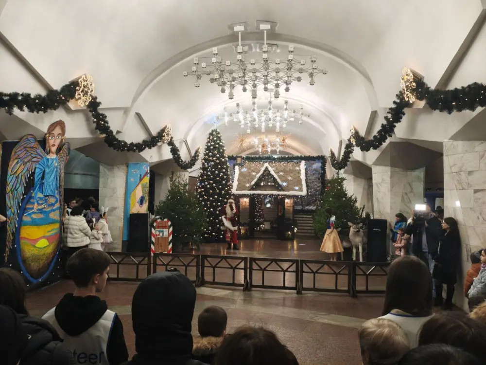 Xarkov yerin altında bayram edir – Yeni il metroya köçdü – Fotolar