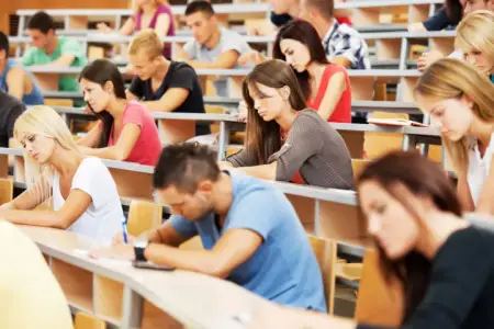 Universitet direktorundan təqdirəlayiq addım 