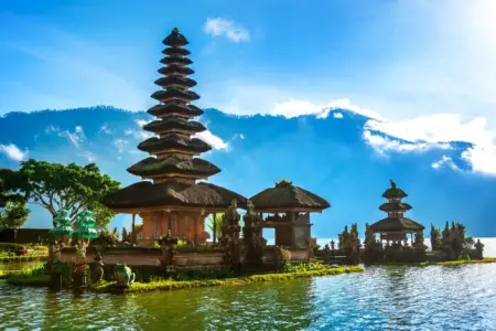 Milyardlarla vəsait xərclənən paytaxt boş qaldı 