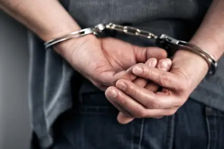 14 yaşlı qıza qeyri-etik hərəkətlər edənlər həbs olundu