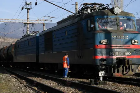 Azərbaycandan göndərilən neft məhsulları Ermənistana çatdı - Foto
