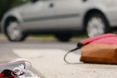 Gəncədə yeniyetməni avtomobil vurdu