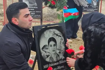 AZAL-ın qəzaya uğrayan təyyarəsində həlak olanların yaxınları Aktauya getdi