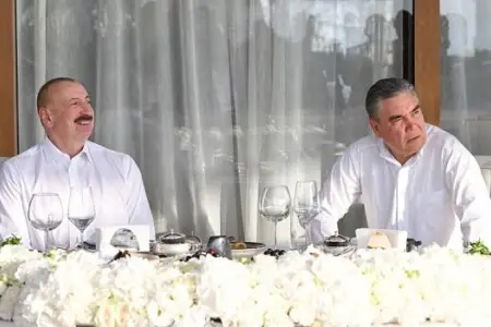 Berdiməhəmmədov İlham Əliyevi təbrik etdi