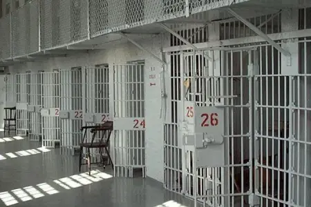 Ömürlük məhbus cinsiyyətini dəyişdi – Qadın həbsxanasına köçürüldü - Foto