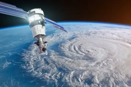 İran kosmik fəzaya üç peyk buraxacaq