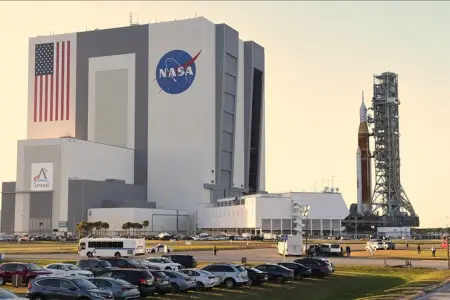 NASA 50 il sonra yenidən Aya uçur