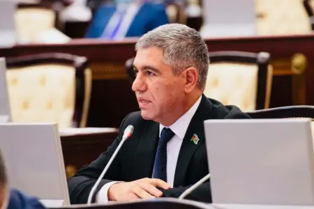 Vüqar Bayramov: 22 ildə Azərbaycan iqtisadiyyatı qlobal inkişafdan ikiqat sürətlə böyüyüb