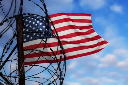 Ölkəni könüllü tərk edən immiqrantlara 3 min dollar veriləcək 