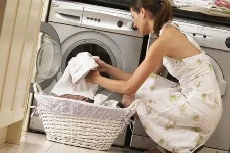 Geyimlərinizdəki qəhvə ləkəsini belə yox edin