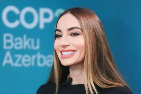 Arzu Əliyeva atasını təbrik etdi - Foto