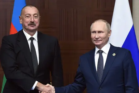 Putin: Azərbaycan İlham Əliyevin rəhbərliyi ilə beynəlxalq aləmdə mövqelərini möhkəmləndirir