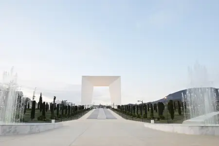 Prezidentlə xanımı Xankəndidə Zəfər parkının açılışında iştirak etdilər