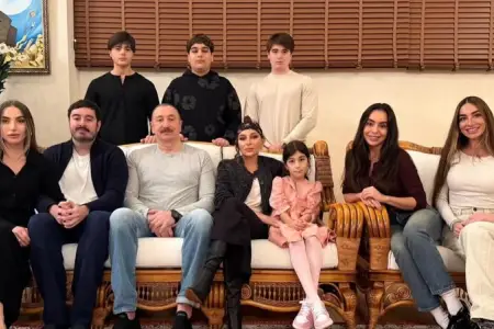 Prezident doğum gününü ailə üzvləri ilə birgə qeyd etdi 