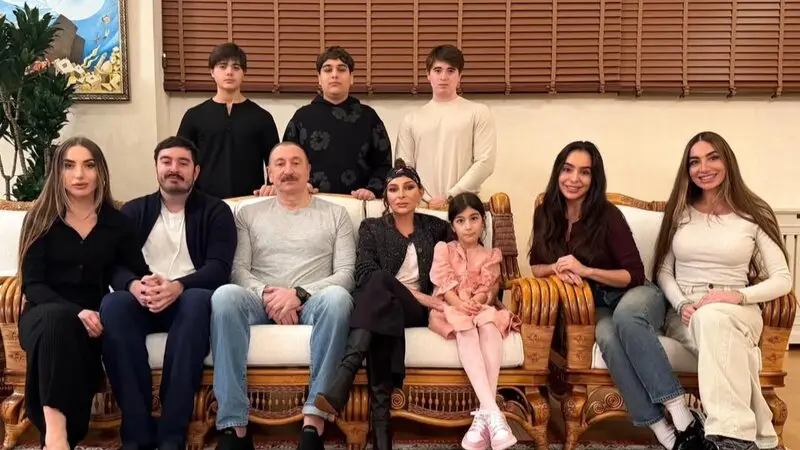 Prezident doğum gününü ailə üzvləri ilə birgə qeyd etdi 