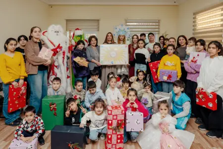 Əliyevalar “Təmiz Dünya” sığınacağında - Fotolar