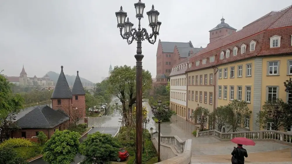 İşə gedirsən, özünü Avropada hiss edirsən – məşhur şirkətin qeyri-adi kampusu – Fotolar