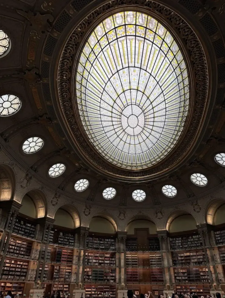 İşə gedirsən, özünü Avropada hiss edirsən – məşhur şirkətin qeyri-adi kampusu – Fotolar