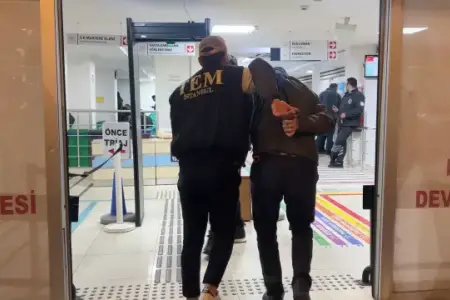 Yeni il öncəsi İstanbulda böyük əməliyyat: 115 nəfər saxlanıldı