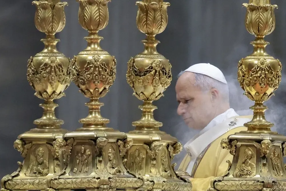 Vatikanda Milad ayinini ilk dəfə o idarə etdi - Foto 