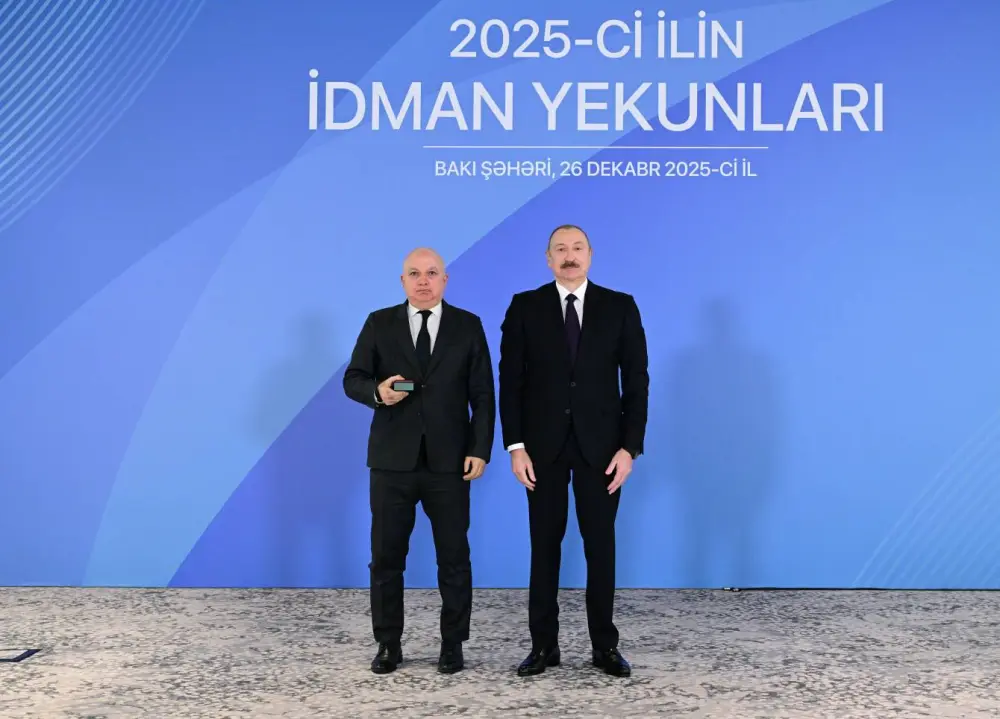 Prezident onlara ev verdi 