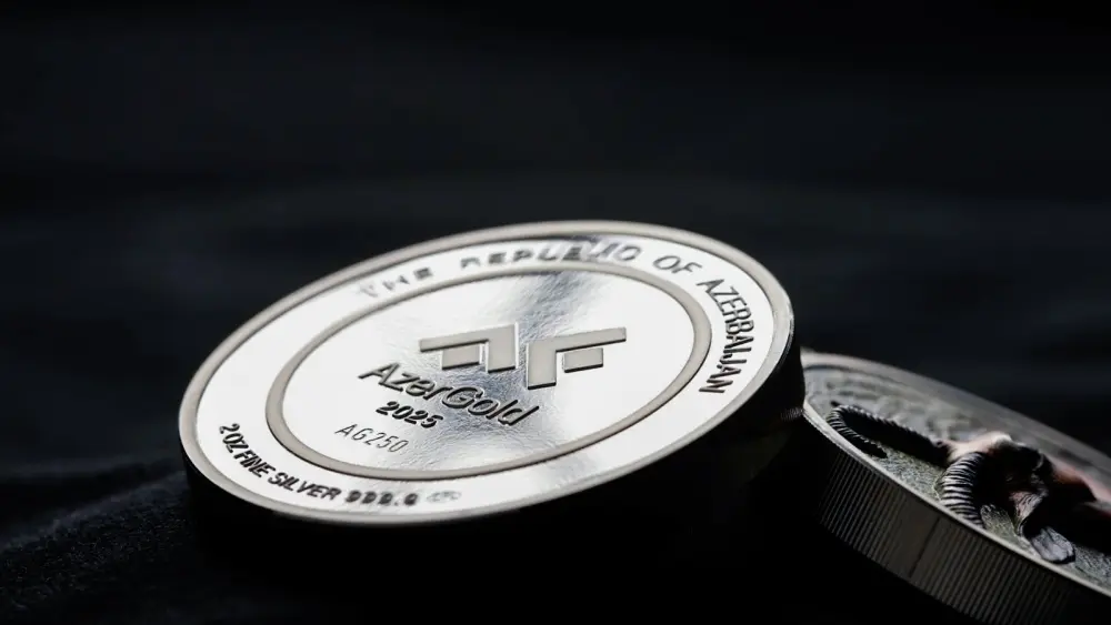 “Nadir fauna növləri” adlı yeni nəsil sikkə və xalça kolleksiyaları təqdim edilib