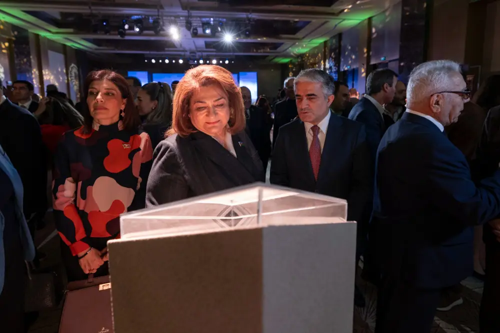 “Nadir fauna növləri” adlı yeni nəsil sikkə və xalça kolleksiyaları təqdim edilib