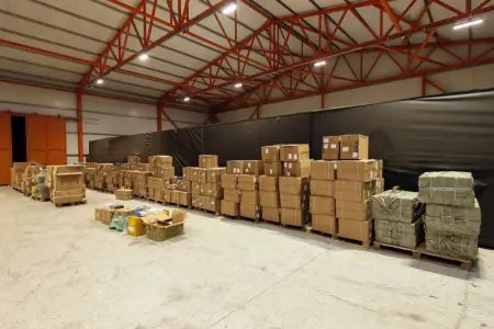 "Uşaq oyuncaqları" adı altında ölkəyə gətirilən mallardan görün nə çıxdı - Foto