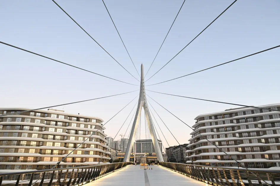 Prezident ailəsi ilə “Bakı Ağ Şəhər”də olub