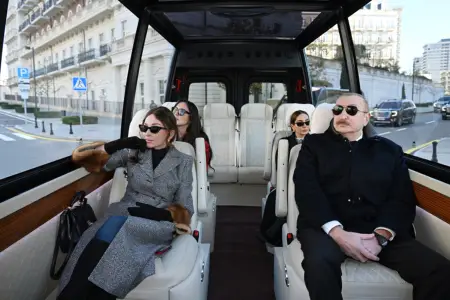 Prezidentlə ailəsinin “Ağ Şəhər”dən - Fotoları