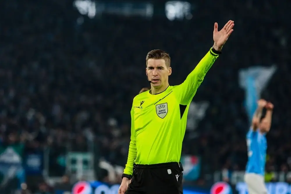 İlin ən yaxşı futbol hakimləri onlar oldu – Fotolar