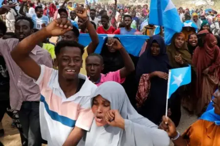 İsrail "hə" dedi, Somali etiraz etdi: Maqadişoda ara qarışdı