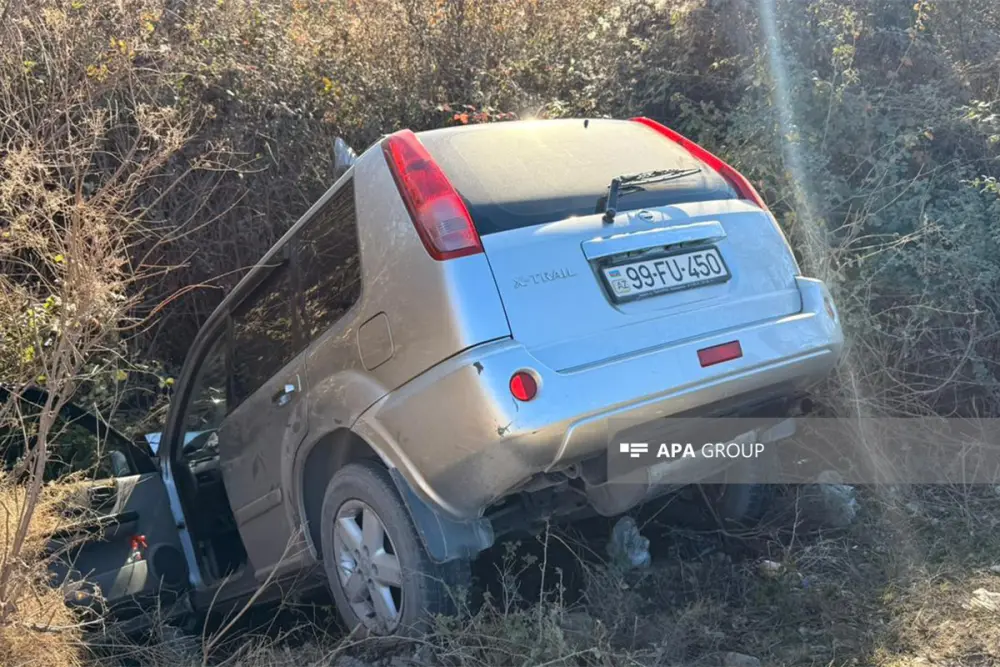Ağır qəza: Xəsarət alanlar var - Foto 