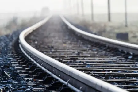 Dəmir yolunda ayağı sınan qadın faciəvi şəkildə vəfat etdi 