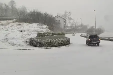 Laçına qar yağır - Video