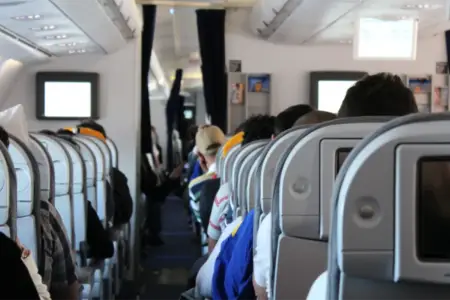 Ankara-Bakı reysində dava - Təyyarədən düşən kimi saxlanıldı