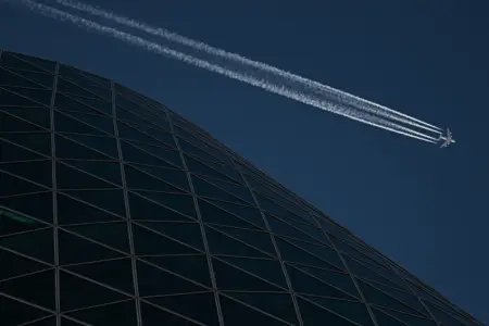 Venesuelanın əsas hava limanı işçiləri təxliyə olundu