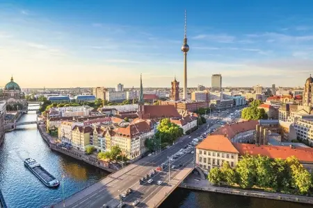 Berlində fövqəladə vəziyyət elan edildi