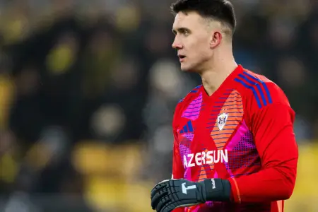 “Qarabağ” qapıçı Koxalskini bu qiymətə satacaq