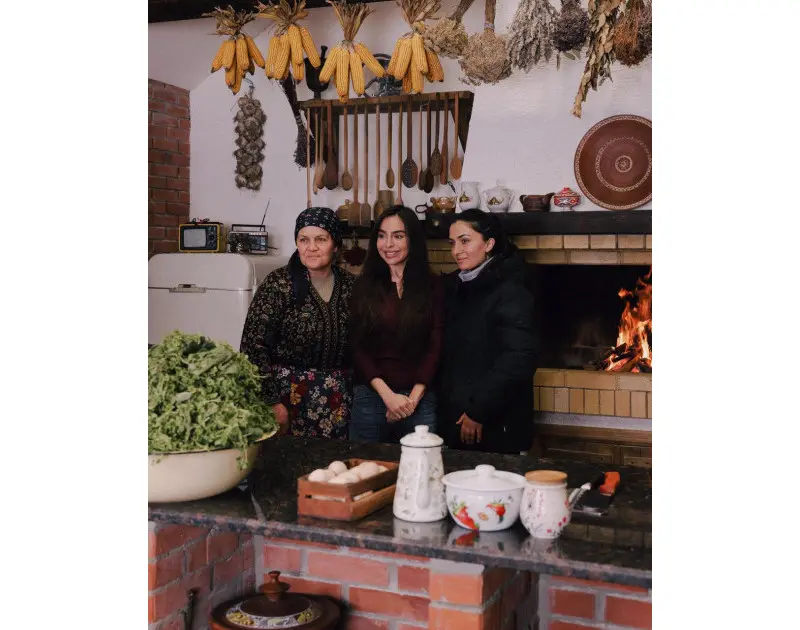 Leyla Əliyeva "Kənd Həyatı"nın yeni buraxılışında çəkildi – Video