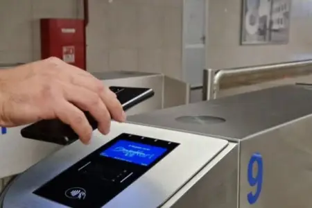 Metroda NFC ilə ödənişdə problem: “Müvəqqəti məhdudlaşdırıldı” xəbərdarlığı nədir? 