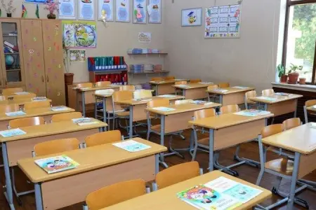 Bakıda məktəbdə İnsident: Yaralı var