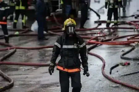 Əhmədlidə yaşayış binasında yanğın oldu, xəsarət alan var 