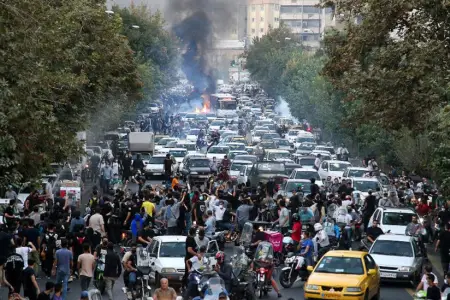 Cin şüşədən çıxıb: İranda geri dönüş yoxdur, nələr baş verəcək? - Açıqlama 