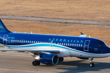 AZAL Bakı-Moskva reysini təxirə saldı - Səbəb