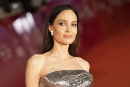 Məşhur aktrisanın səhhəti pisləşdi 