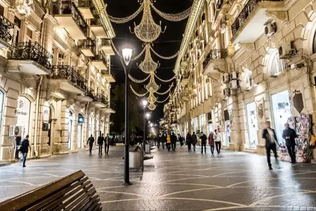 Paytaxtın məşhur restoranında bədbəxt hadisə - Xəsarət alan var