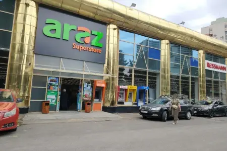 “Araz"dan alınan şirniyyatdan çıxan plastik jurnalistin həyatına təhlükə yaratdı - Fotolar