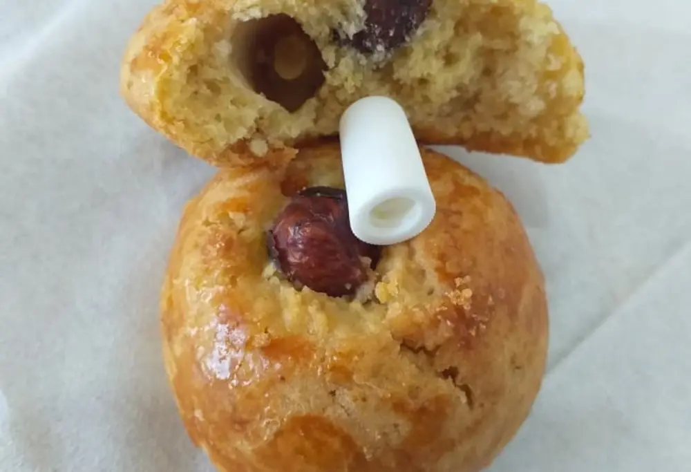 “Araz"dan alınan şirniyyatdan çıxan plastik jurnalistin həyatına təhlükə yaratdı - Fotolar